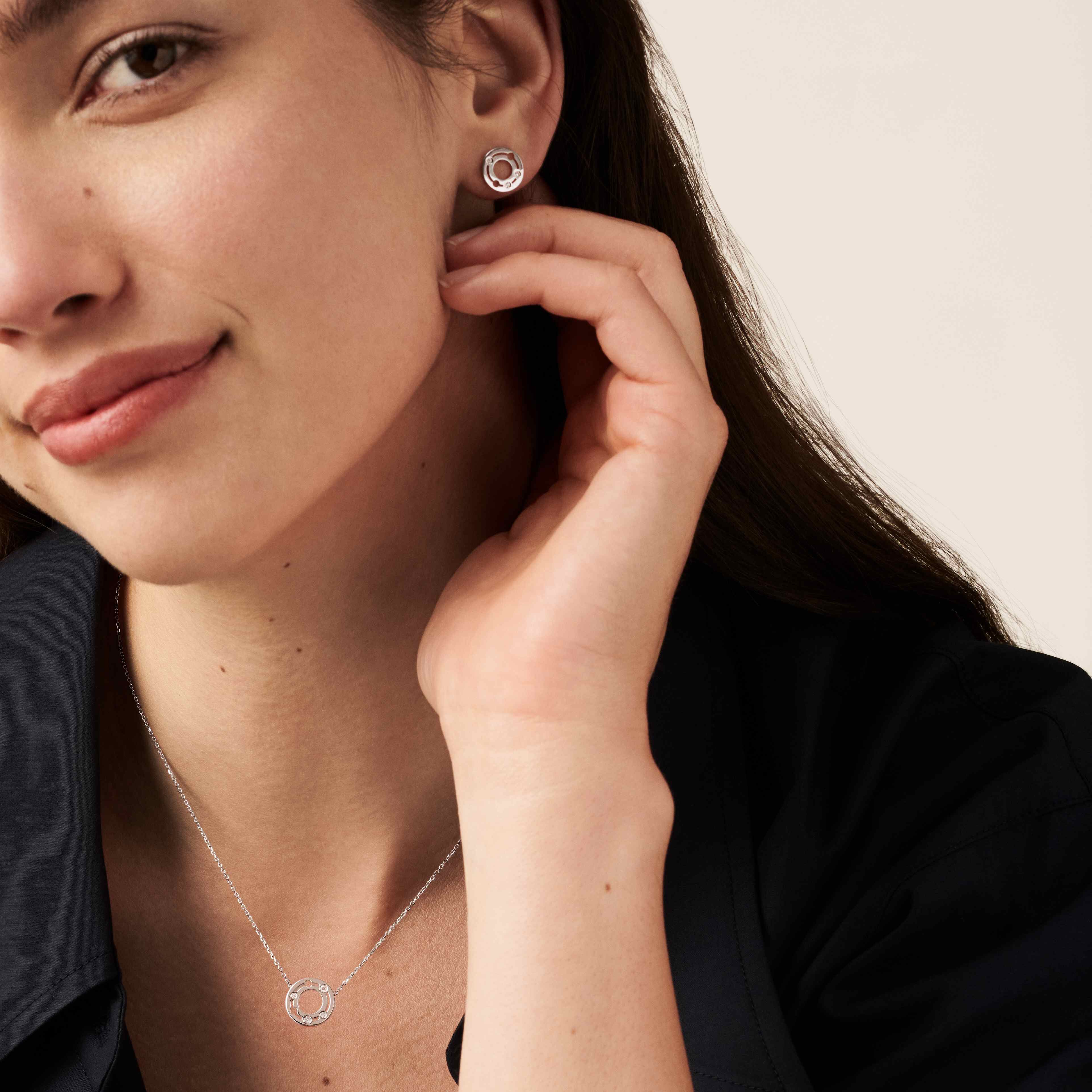 Pulse diamond necklace discount